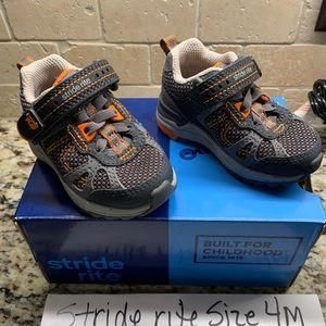 Stride rite size 4